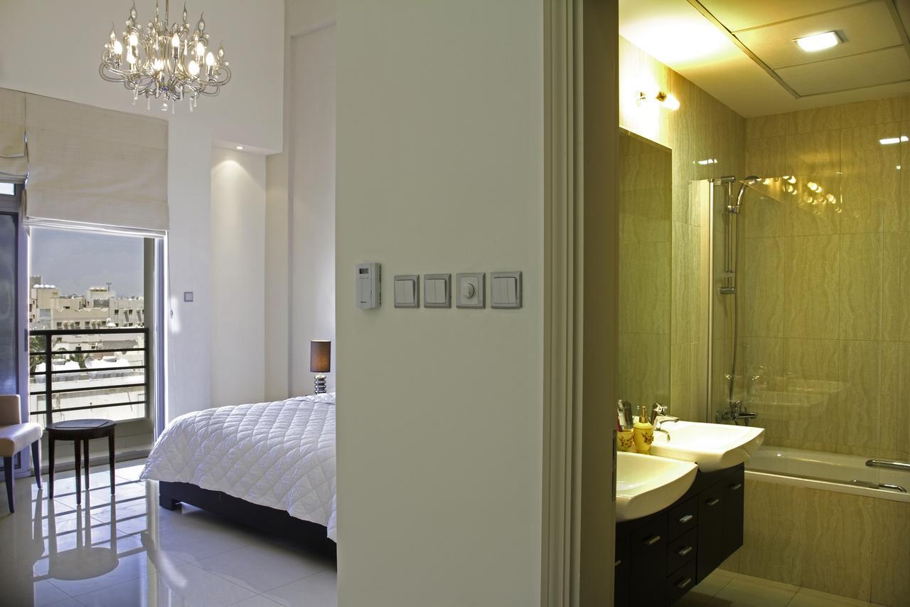 Almoayyed Suites Manama Exterior photo